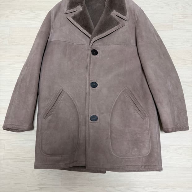 브라운 무스탕 코트