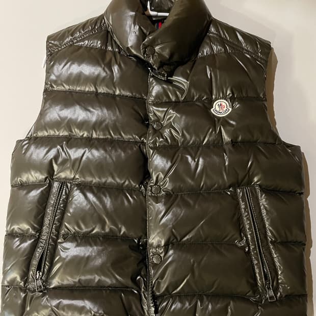 몽클레어 남자 패딩 조끼 tib