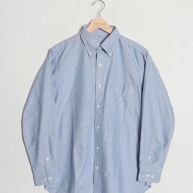  Old UNIQLO Oxford Shirts