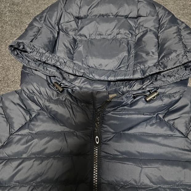 오클리 경량패딩 xl 새상품