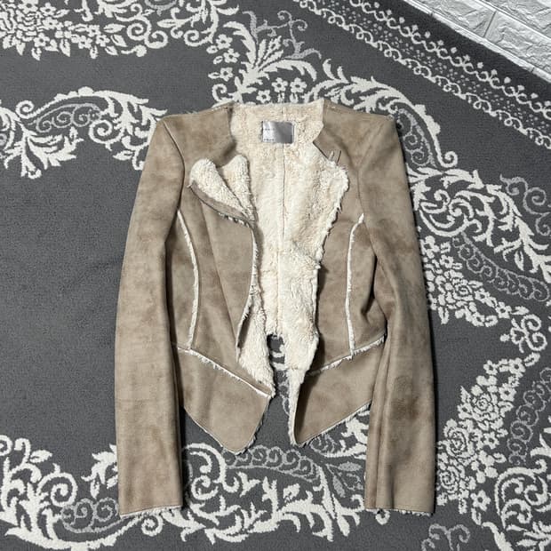 드레이프 크롭 퍼 자켓