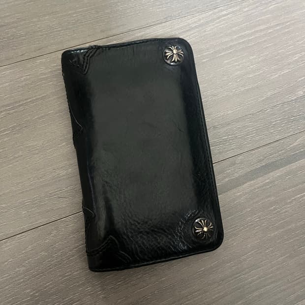 크롬하츠 크로스버튼 크로스패치 레더지갑 