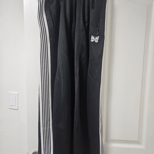 니들스 H.D 트랙팬츠 폴리 검흰