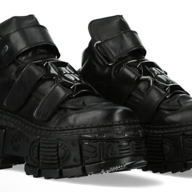 NEW ROCK   BLACK TANK  platform  m-wall