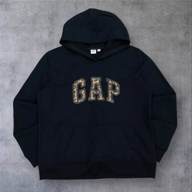 GAP 블랙 컬러 스펠아웃 빅로고 후드티