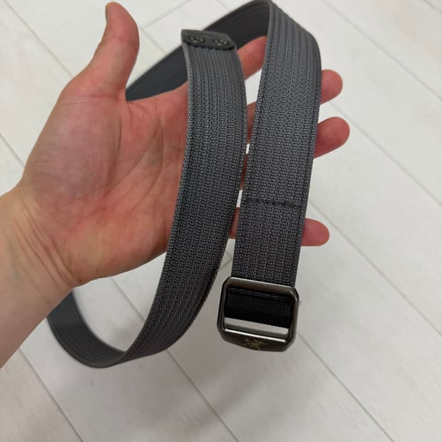 아크테릭스 컨베이어 벨트 32mm 클라우드 색상  S 사이즈  기스없니 