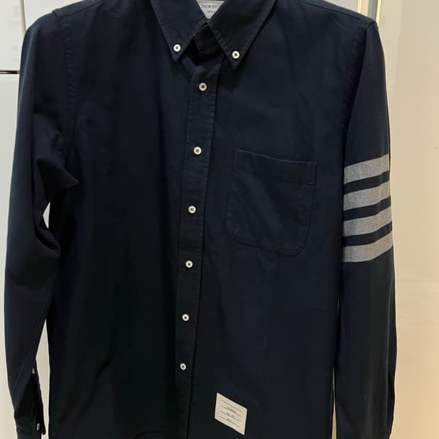 23fw 톰브라운 셔츠 다크네이비 3사이즈 (새상품급)