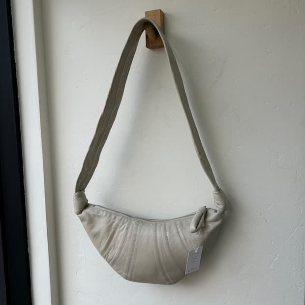 16271 - 르메르 크루아상 숄더백