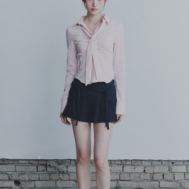 페인오어플레져 비비안 스카프 셔츠 핑크 닝닝 착용