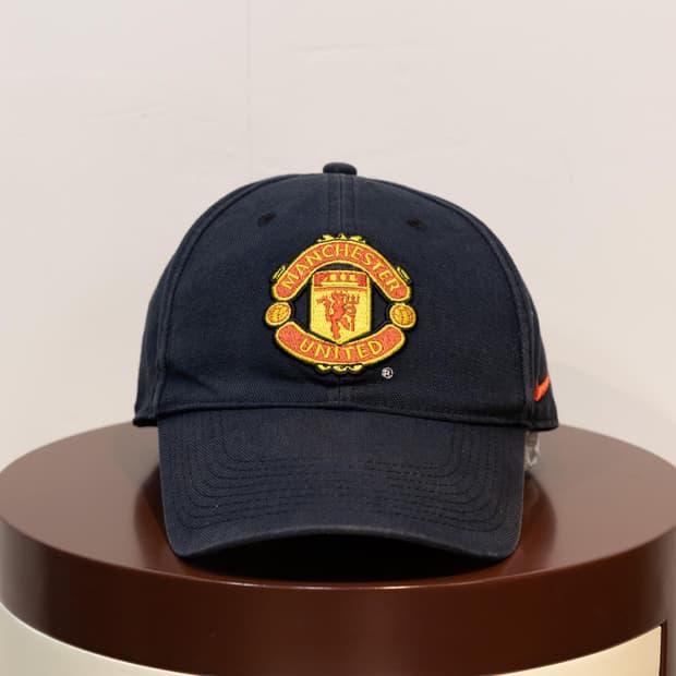 NIKE HAT - MANCHESTER UNITED