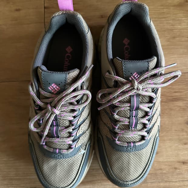 컬럼비아 여성 방수 등산화 240mm 판매