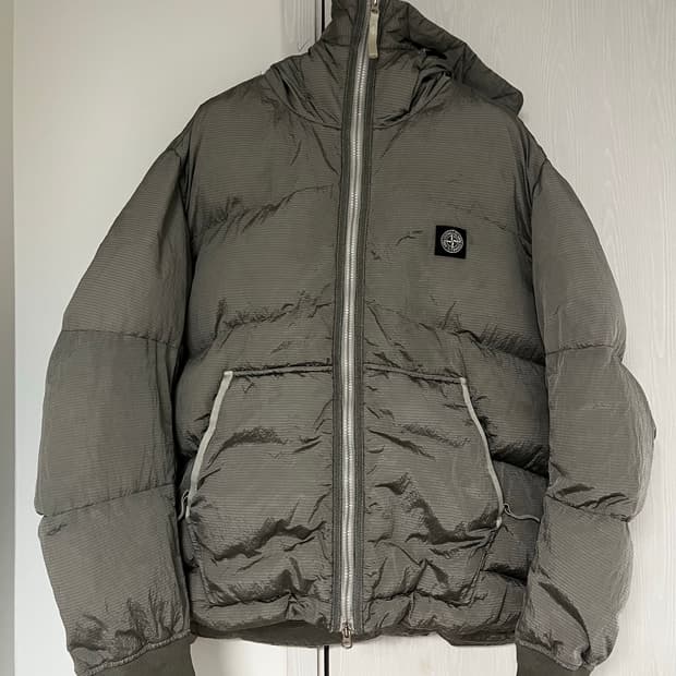 (L) 스톤 아일랜드 나일론 패딩