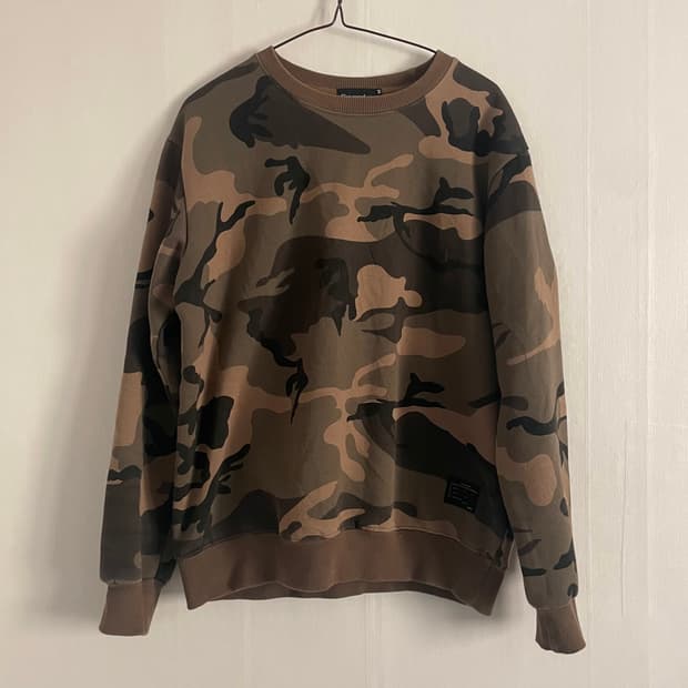 빈티지 카모 스웻셔츠