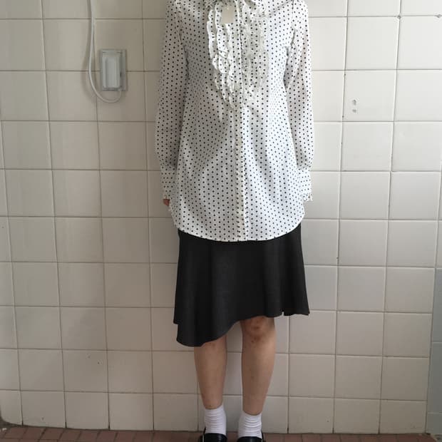 Dot pattern frill shirt