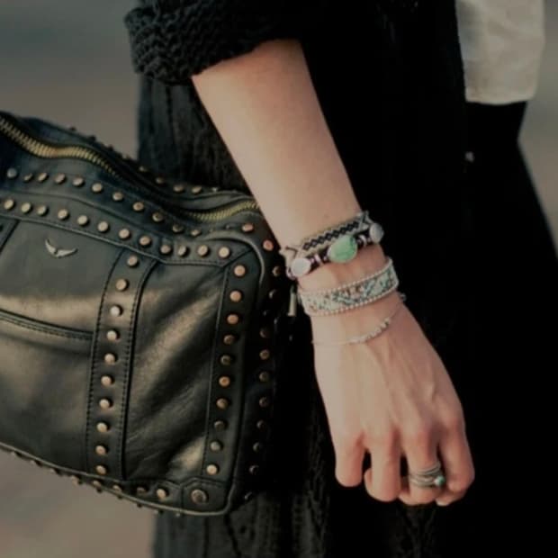 쟈딕앤볼테르 락 스터드 숄더백