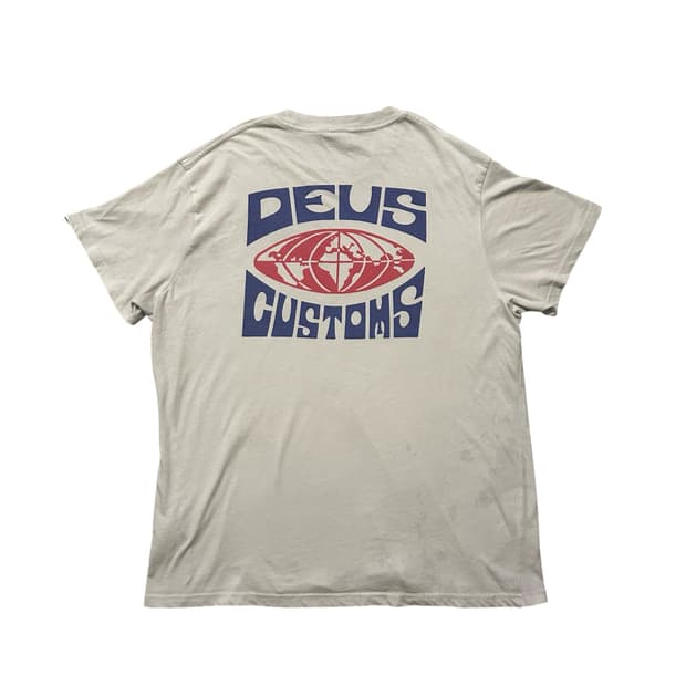 Deus 데우스 엑스 마키나 그래픽 티셔츠