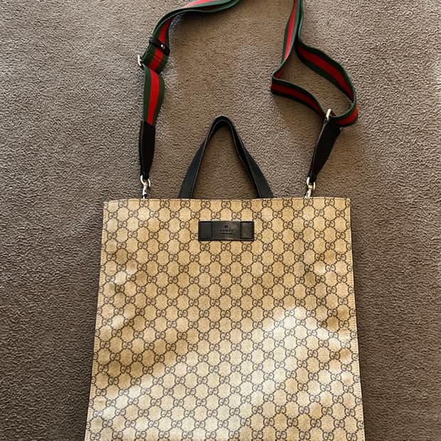 구찌 수프림 토트백 처분 