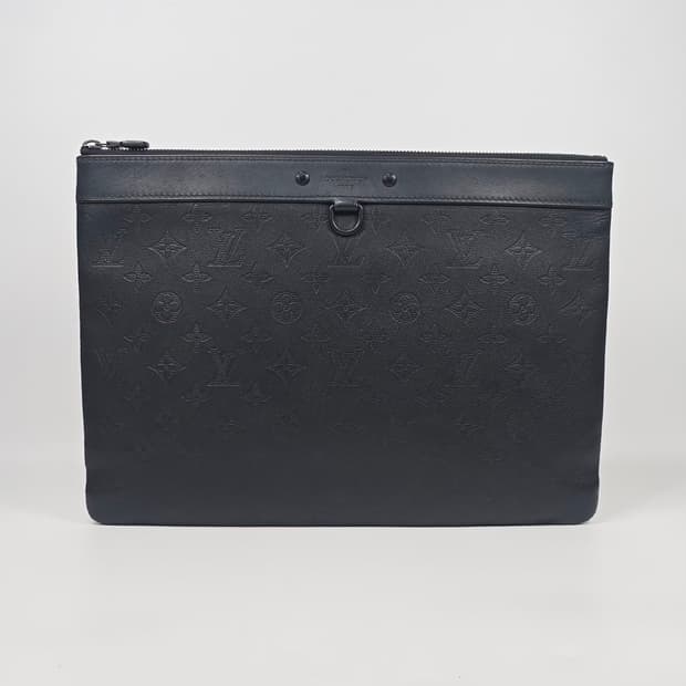 루이비통 모노그램 쉐도우 디스커버리 포쉐트 클러치백