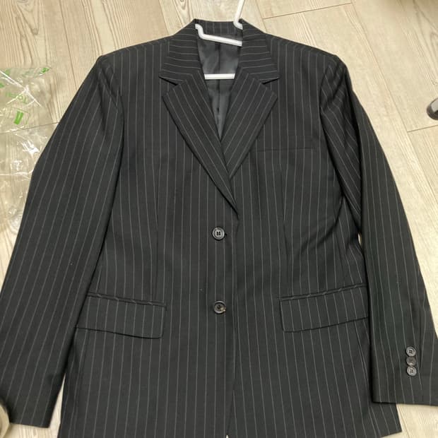 오어 스트라이프 자켓 스커트 셋업