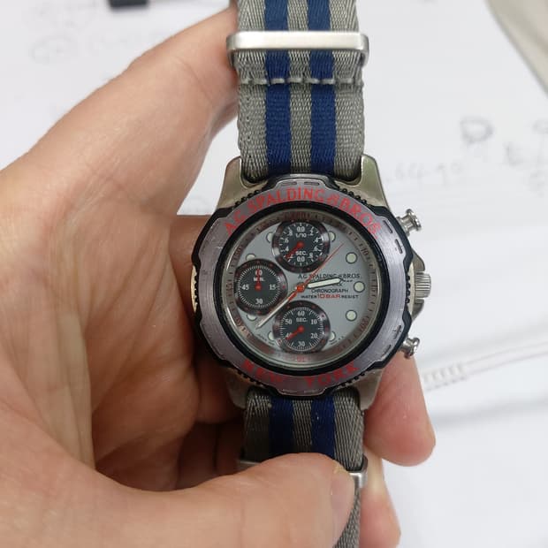 A.G. Spalding & Bros 빈티지 스타일의 시계입니다
크로노그