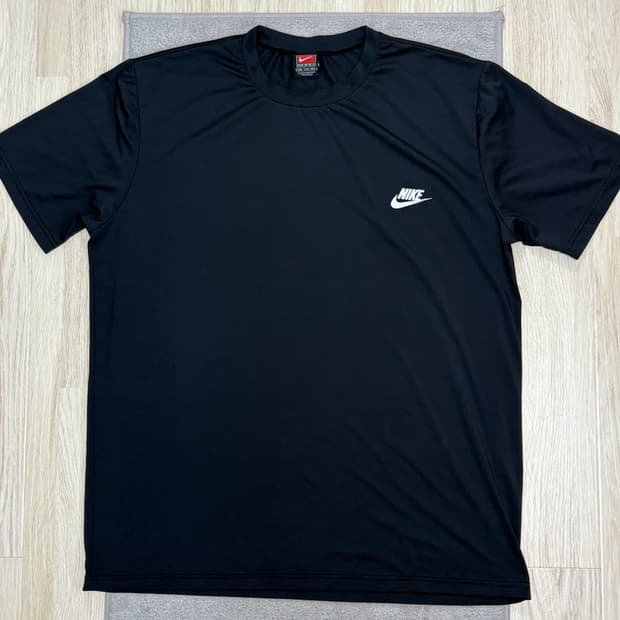 [S급 득템❗️나이키 로고 반팔 티셔츠 블랙 XXL
