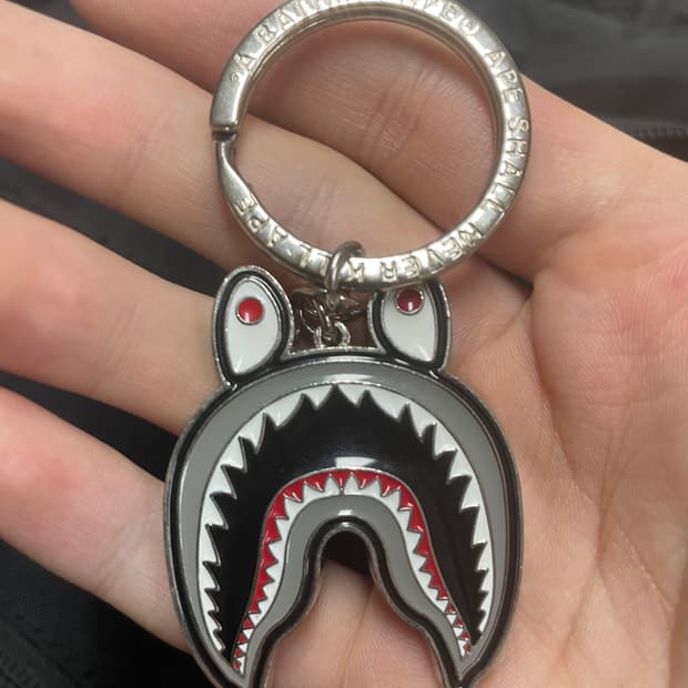bape 키링
