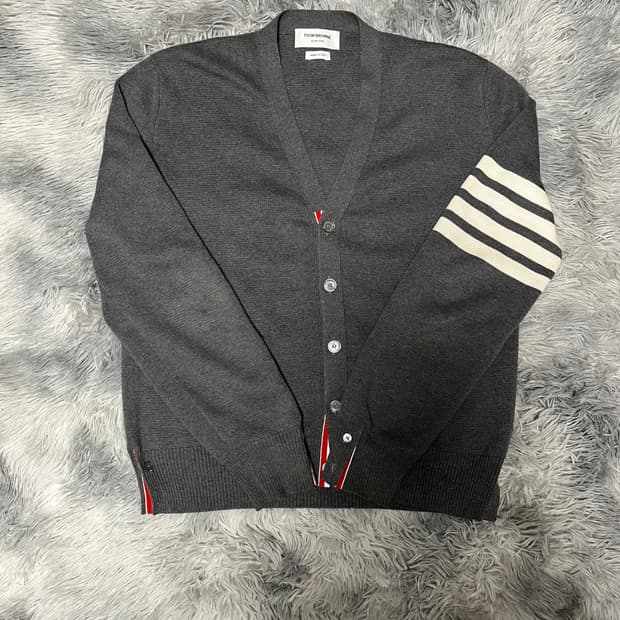 톰브라운 밀라노스티치 가디건