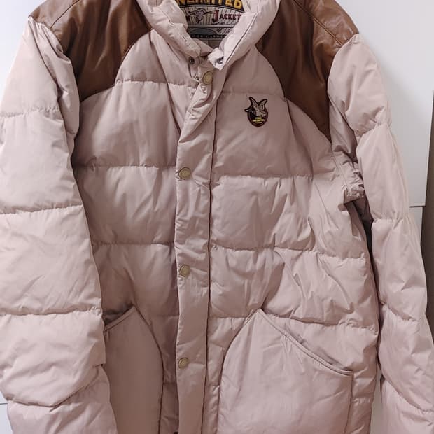 쉐비뇽 덕다운 가죽포인트 패딩 110