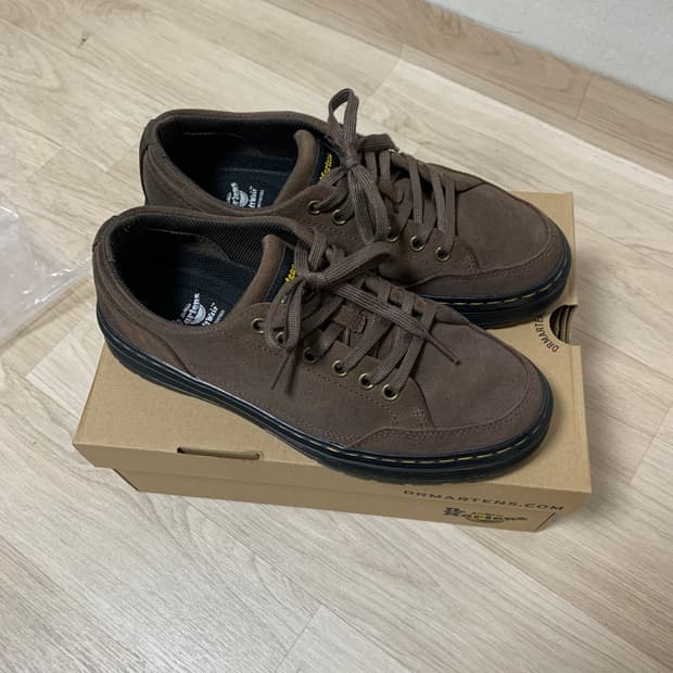 닥터마틴 브루클라인 250