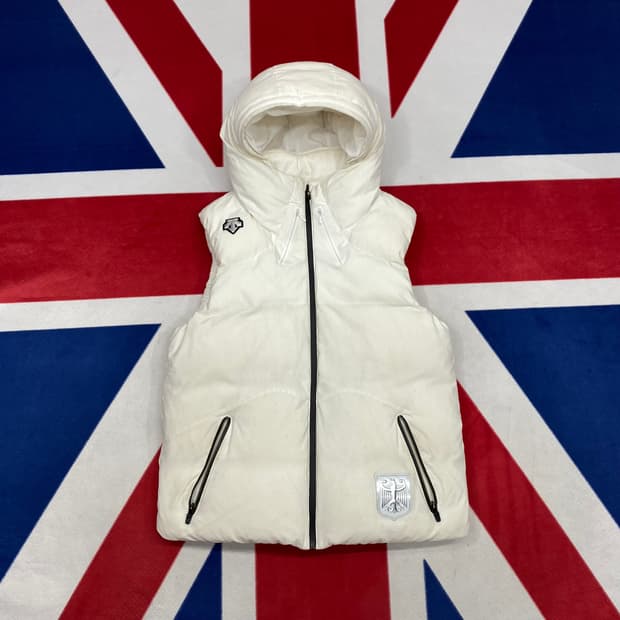 데상트 패딩 조끼 100