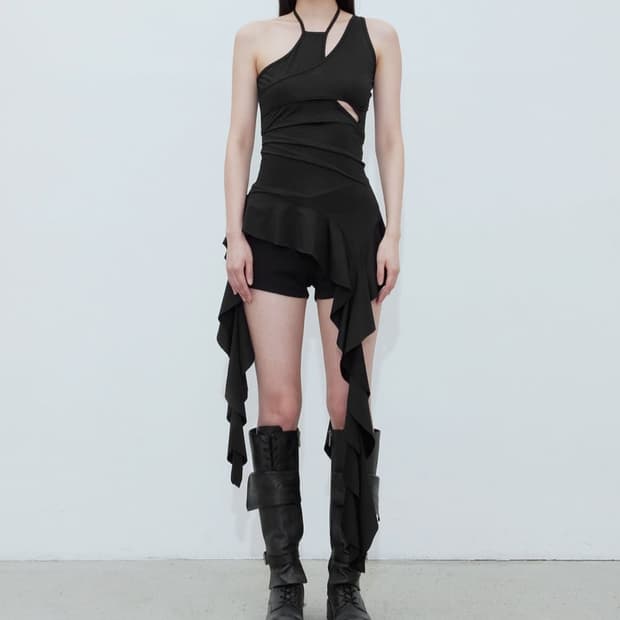 보헤미안 서울 러플 미니 드레스 블랙