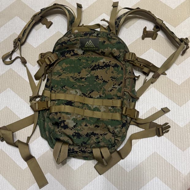 그레고리 밀리터리 레콘 백팩