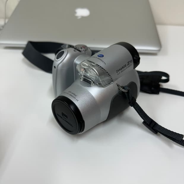 코니카 미놀타 디미지 z10 디지털 카메라