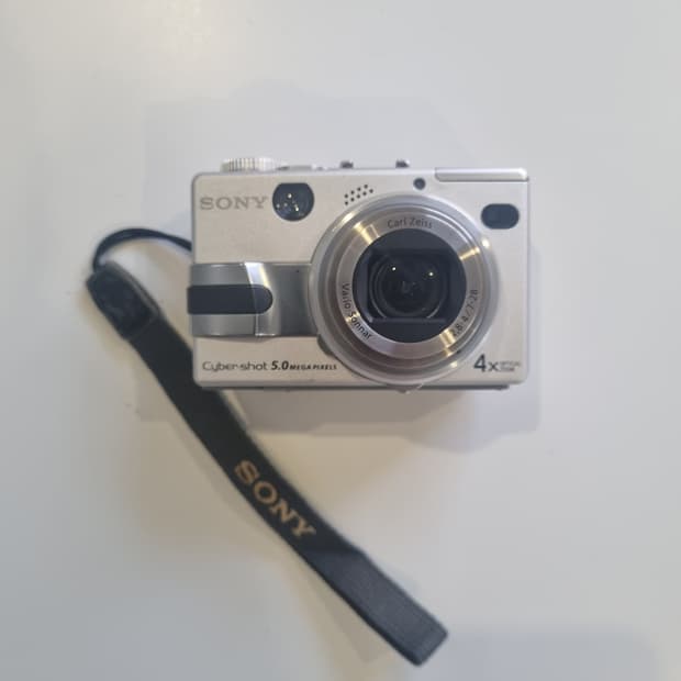 일본 소니 빈티지디카 이쁜색채감 모든작동완벽 바디A급 레트로카메라