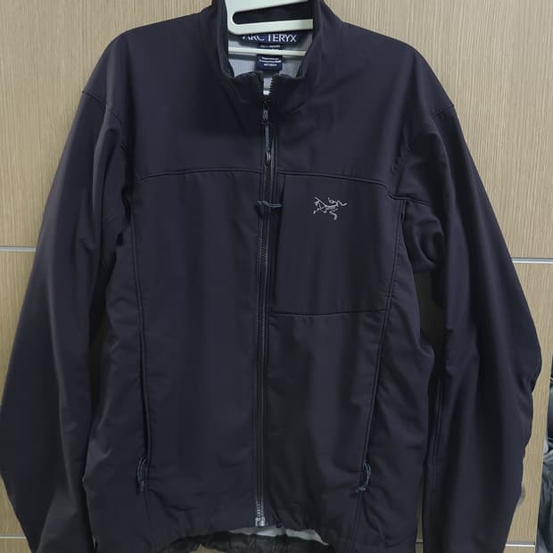 아크테릭스 집업 자켓 m