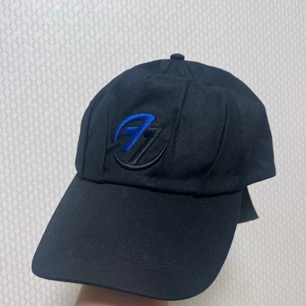 자라 아더에러 Zara ader 자더에러 블랙 셔링 볼캡 모자
