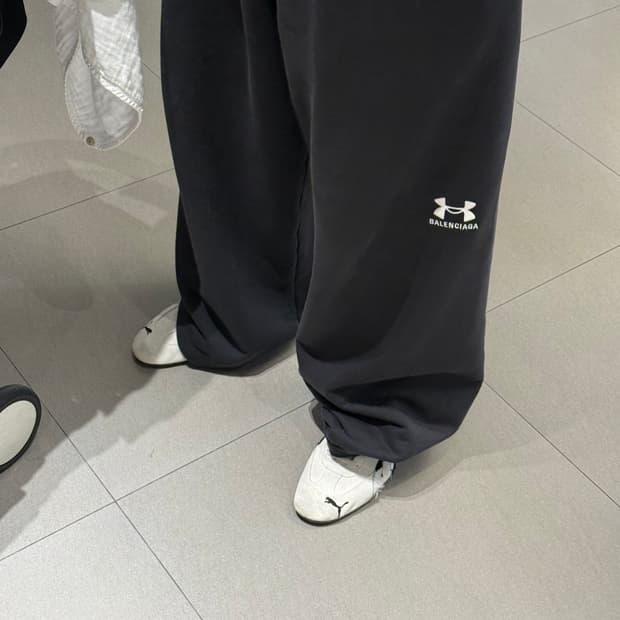 발렌시아가 언더아머 스웻 팬츠 S