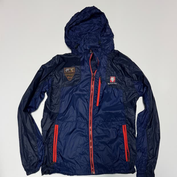 여성 블랙야크 가벼운 등산 바람막이 M