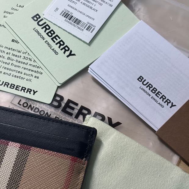 버버리 카드지갑