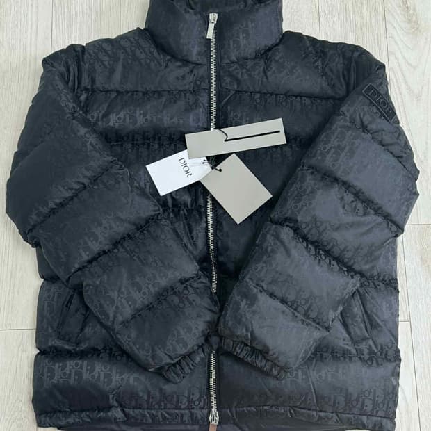 디올 오블리크 자카드 숏패딩