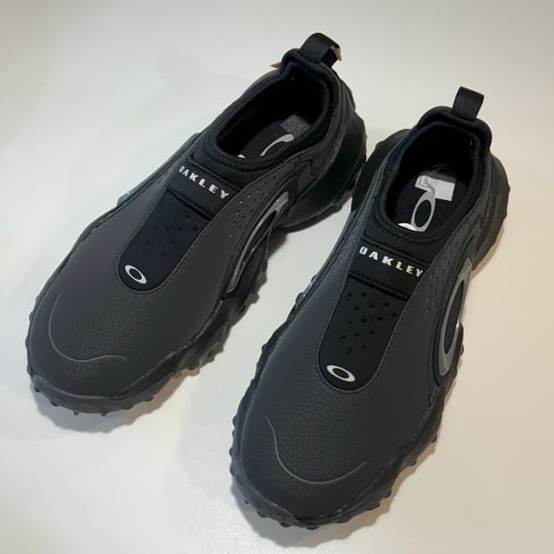 오클리 엣지 아이콘 블랙아웃(265사이즈)