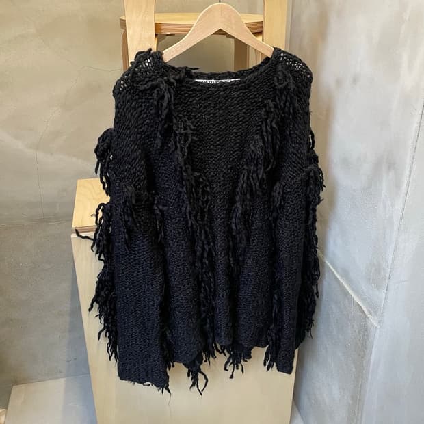 Perverze 퍼버즈 니트