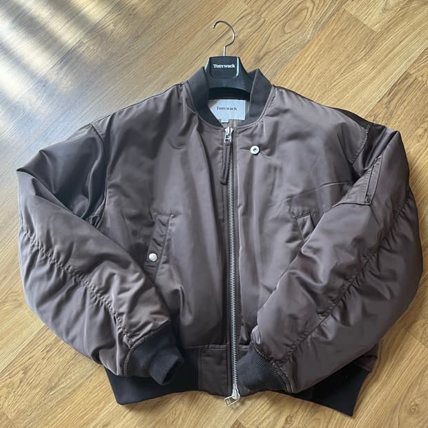 토니웩 브라운 리벳 봄버 L