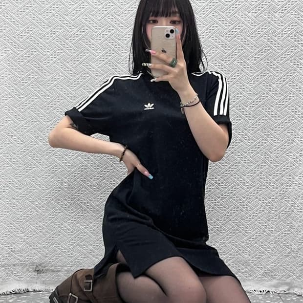 아디다스 빈티지 캐주얼 스포티 삼선 반팔 미니원피스 S C12997