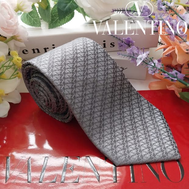 발렌티노 실크 그레이 자수 로고 넥타이 8.6cm A+등급 K1265
