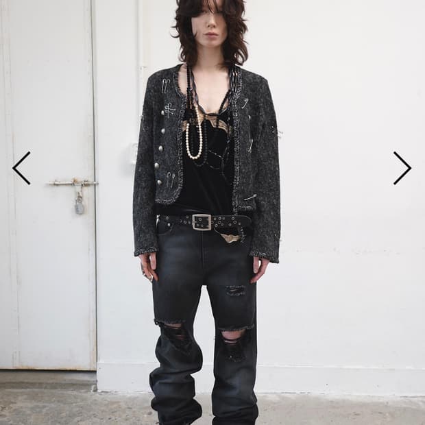 Dared) CREST DOUBLE BUTTON KNIT CARDIGAN