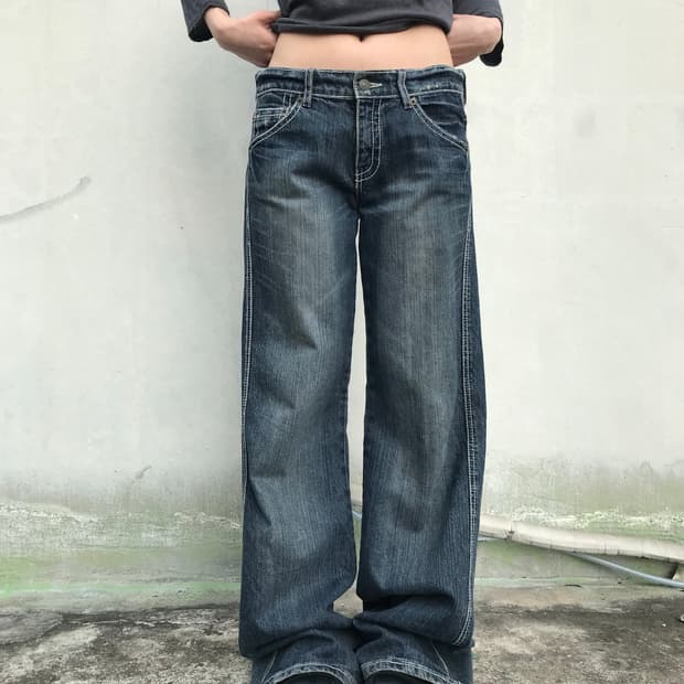 스티치 디테일 부츠컷 데님 팬츠