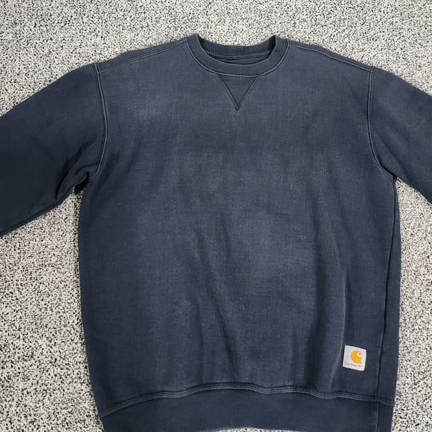 칼하트(Carhartt) 블랙 맨투맨