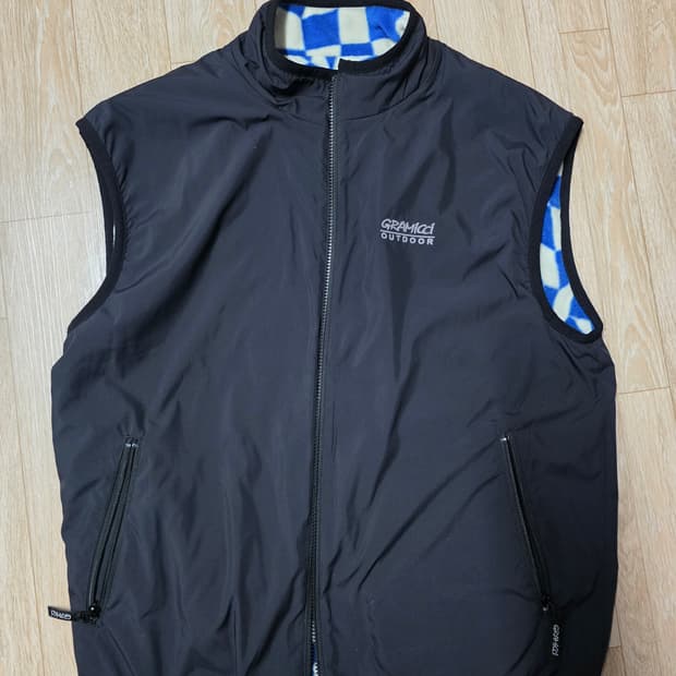 그라미치 아웃도어 블랙 체크 베스트