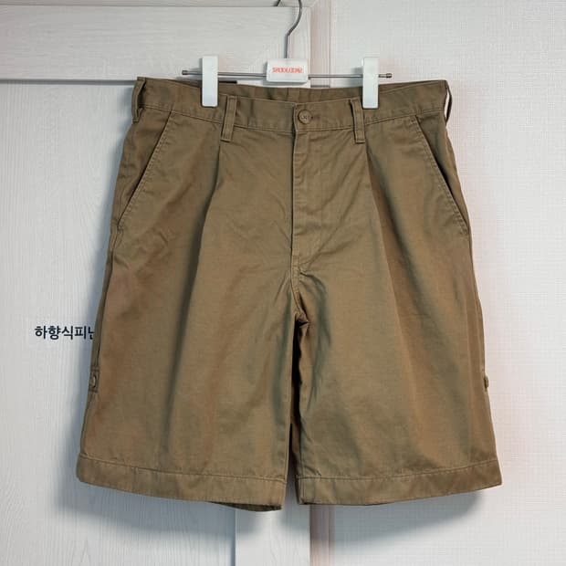 유니클로 JWA 롤업 쇼츠 치노 반바지 카키